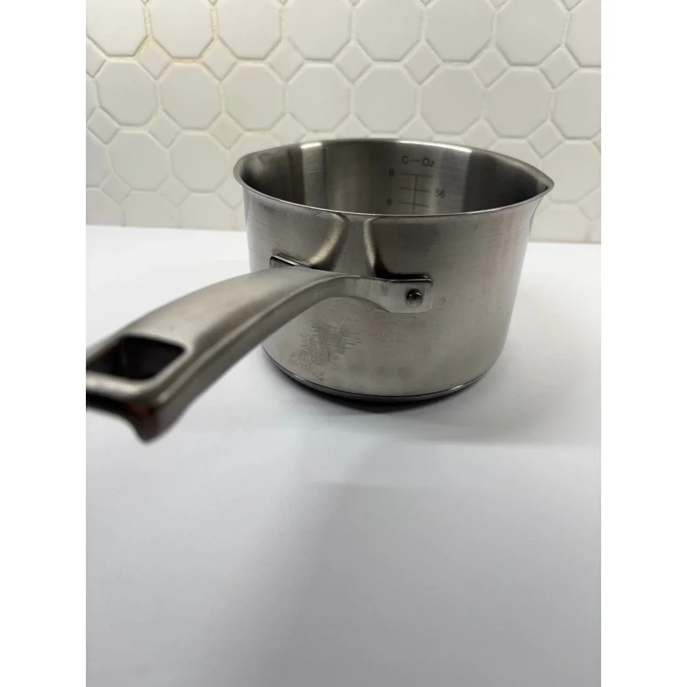 Calphalon Saucepan 2.5 QT Silver Stainless Steel 87025 Induction Ready